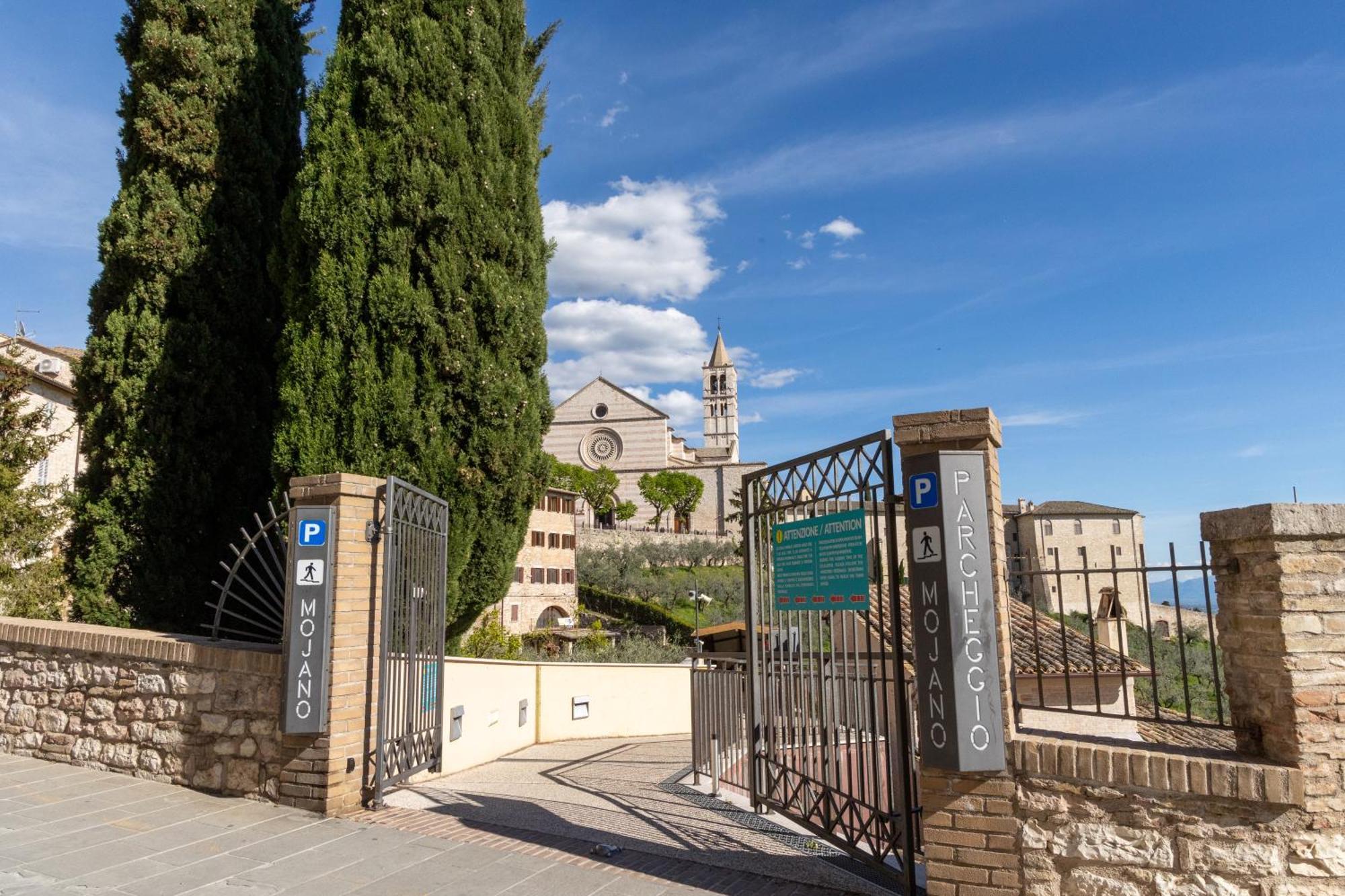 Hotel Helios Assisi Exterior foto